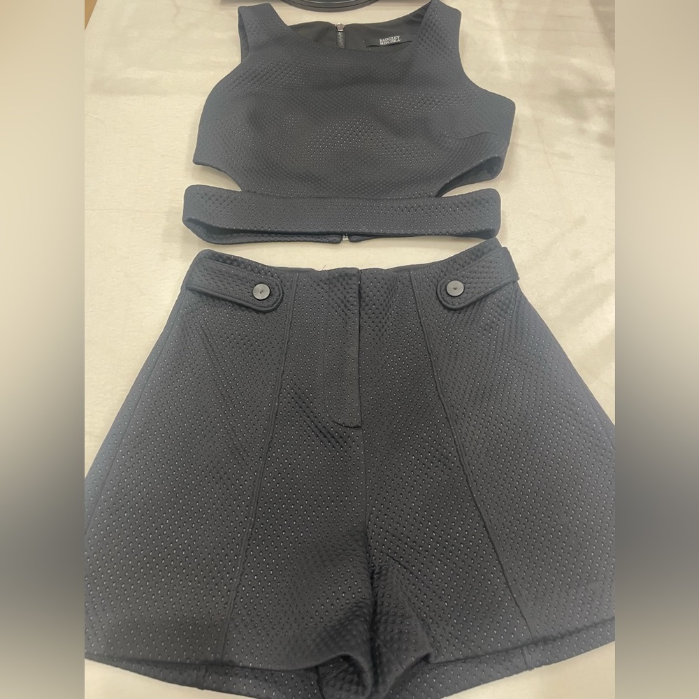Badgley Mischka Set Size 4